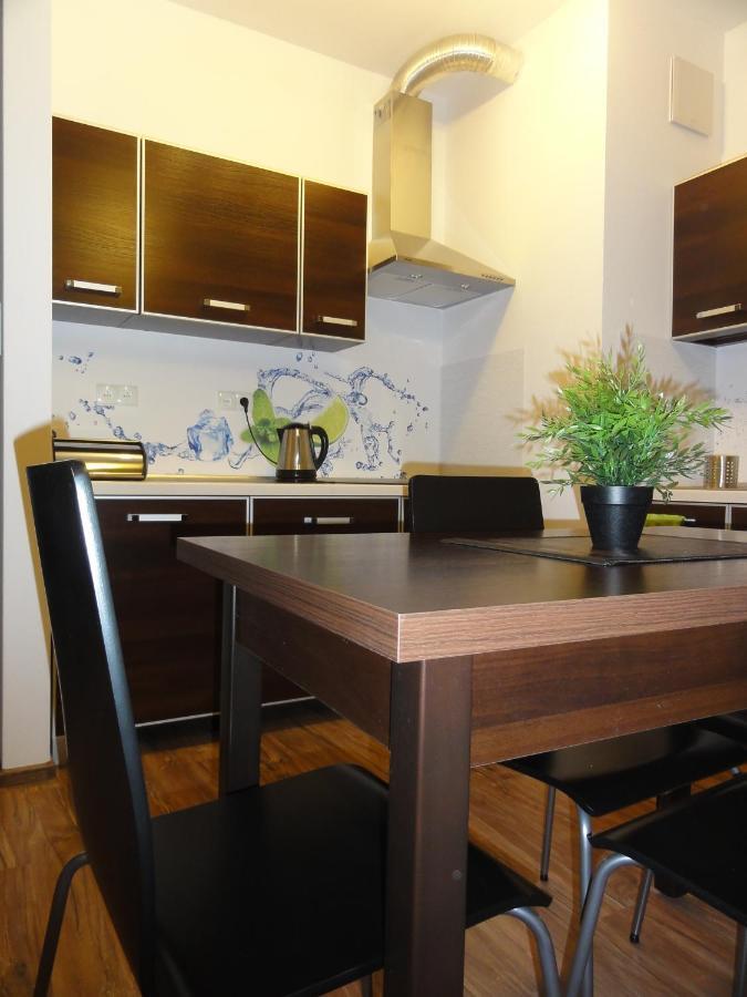 Apartament Centrum Gieldowa Warschau Exterior foto